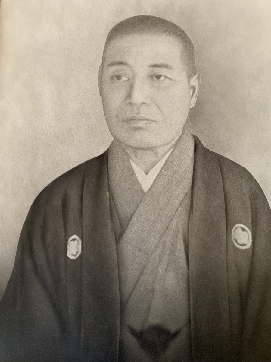 浜名湖うなぎ養殖の祖・服部倉治郎の肖像